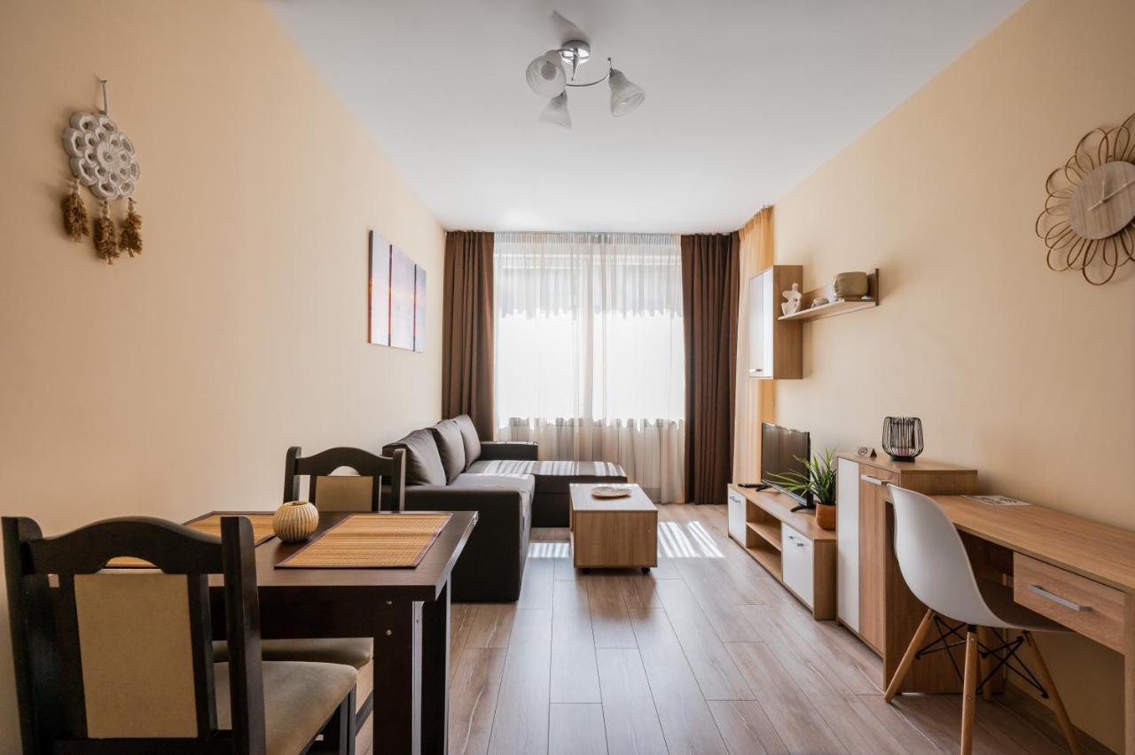 Nomad Haven: 1Bd Flat With Balcony & Desk Apartment София Екстериор снимка