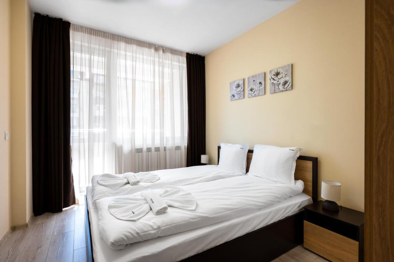 Nomad Haven: 1Bd Flat With Balcony & Desk Apartment София Екстериор снимка