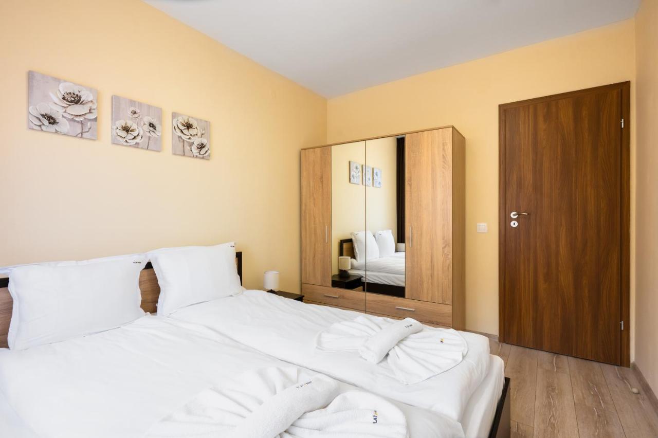 Nomad Haven: 1Bd Flat With Balcony & Desk Apartment София Екстериор снимка