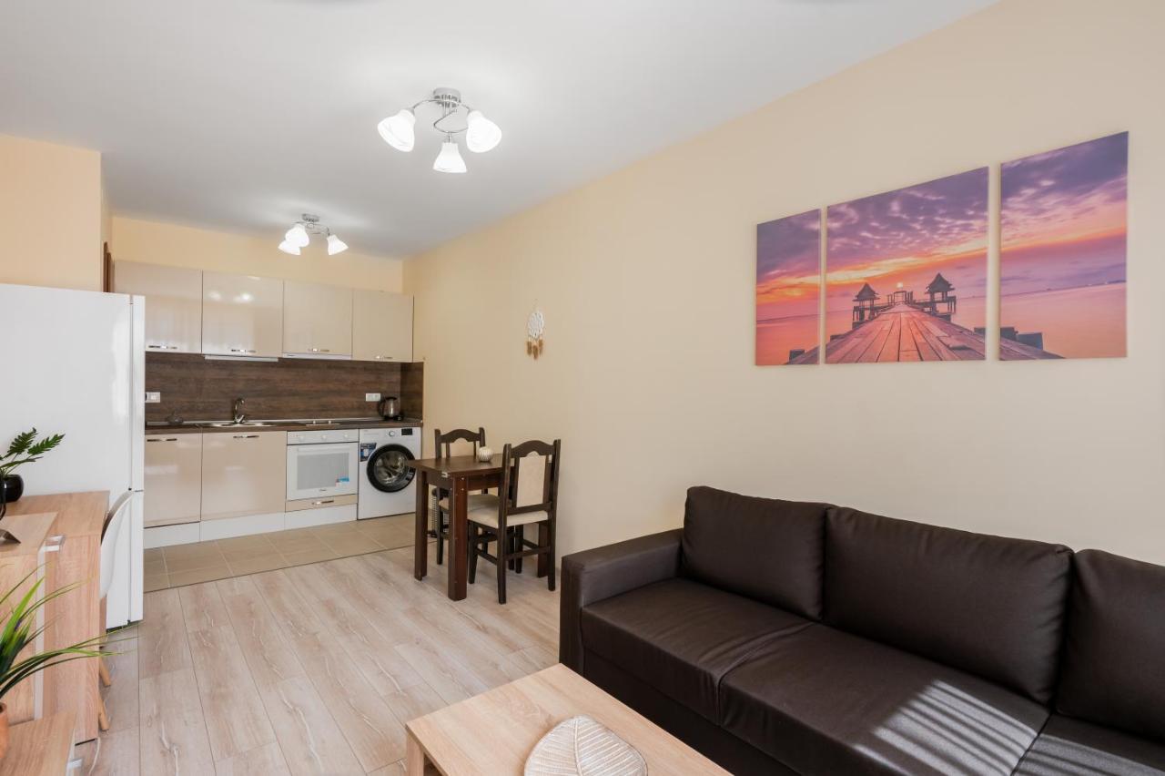 Nomad Haven: 1Bd Flat With Balcony & Desk Apartment София Екстериор снимка